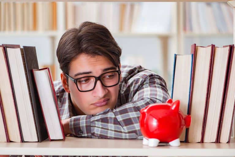 Common Money Mistakes College Kids Make (Teach Your Kid This ASAP)